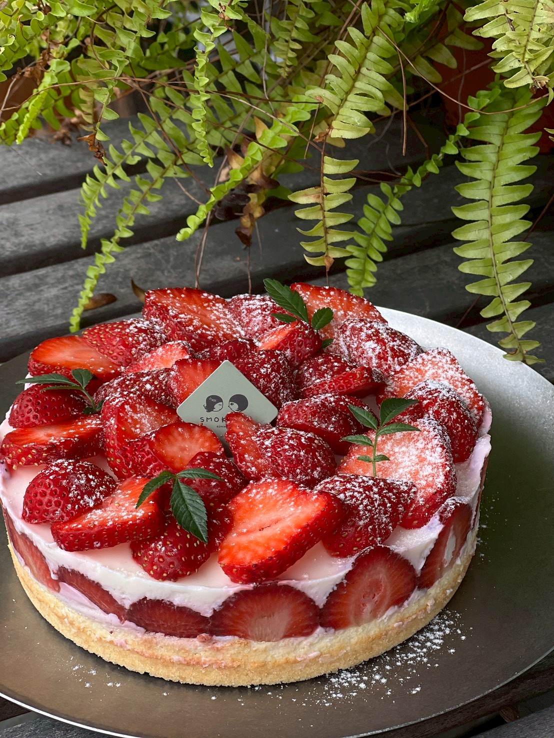 滿版友善草莓｜雙層乳酪蛋糕