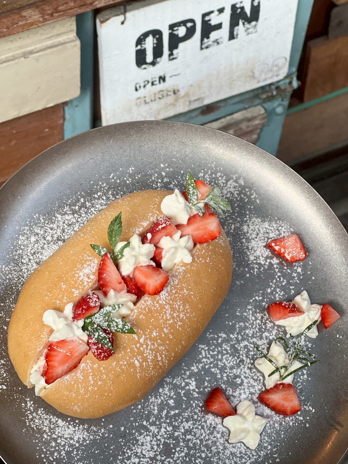 草莓香堤經典堡（奶素）（限來店內用或外帶）